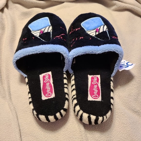 Keep Calm and Shop fleece slippers M 7-8 - Picture 3 of 5
